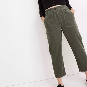 Madewell Curvy Tapered Huston PullOn Crop Pants in Corduroy, Size M, Simply Sage